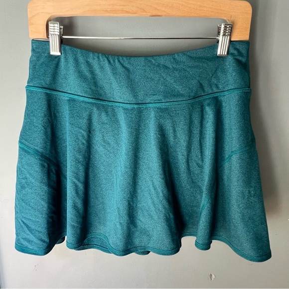 Tek Gear skort size Medium teal color excellent condition - Picture 1 of 4
